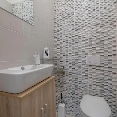 Drazana إيموتسكي